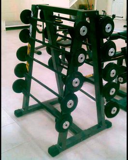 Rack con 10 barras cortas de 4 a 22 kg.