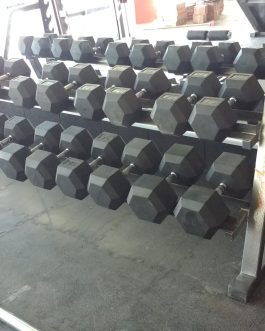 Rack con 10 Prs. de Mancuernas ahuladas de 25 a 70 Lbs.